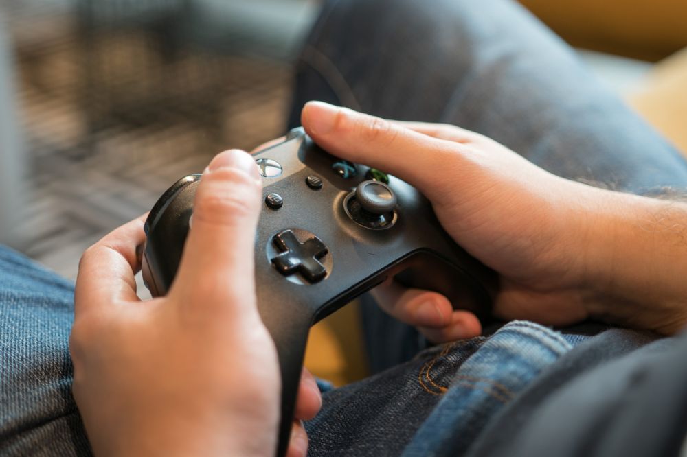Кроме того, Xbox One позволяет разработчикам игр взаимодействовать с ПК и Switch